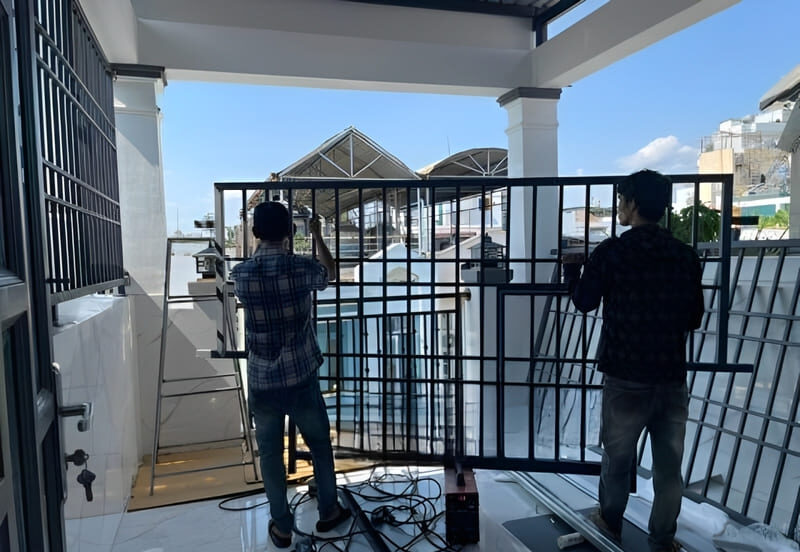 Bản mã liên kết được ứng dụng làm khung cửa sổ