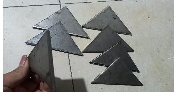 Bản mã tam giác mang lại nhiều lợi ích quan trọng cho công trình, như giúp tăng cường độ bền